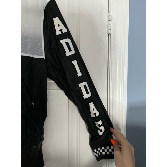 Vintage Adidas Windbreaker. Size XS. Only worn once. - Picture 2 of 7